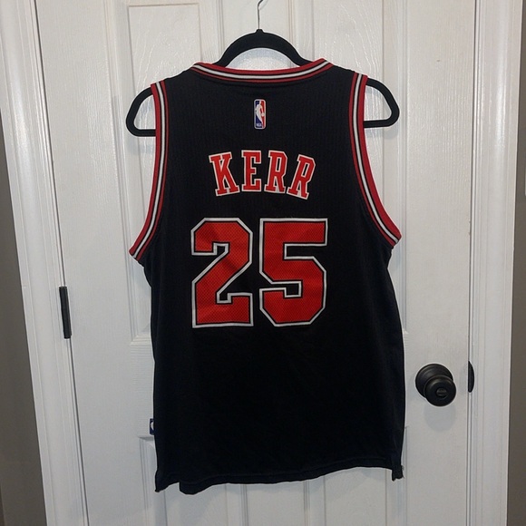 Adidas Chicago Bulls Jersey - Picture 4 of 6